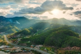 Hành hương về đất Tổ - Đắm mình cõi Rồng Tiên