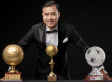Danh thủ Hồng Sơn thi ca hát