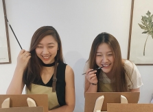 2 em gái xinh đẹp và luôn được chú ý của MC Trấn Thành