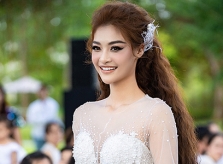 Á hậu Kiều Loan làm vedette