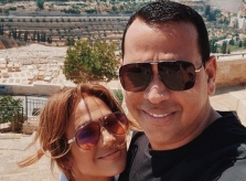 Chồng sắp cưới được Jennifer Lopez tặng xe hơi sau vụ mất trộm