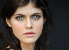 Ngây ngất với đôi mắt chứa cả đại dương gây choáng ngợp từ cái nhìn đầu