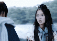Biểu cảm diễn xuất 'nghìn lần như một' của Angelababy
