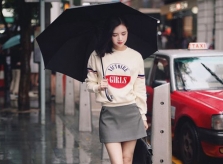 Phối áo len, áo nỉ cho ngày mưa