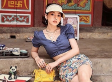 Sao Việt lăng xê trở lại áo sơ mi tay phồng ngày cuối hè