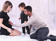Bóng hồng khiến 'Don Juan' Ashley Cole thành ông bố mẫu mực