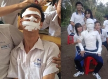 Băng vết thương lúc thầy hướng dẫn và học sinh tự làm khác nhau thế nào?