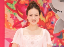 Bà xã Công Lý được khen nhuận sắc