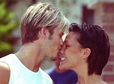 Becks đăng ảnh gia đình mừng Valentine