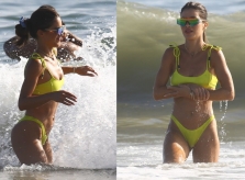 Chân dài Brazil dáng đẹp như tạc tượng ở biển