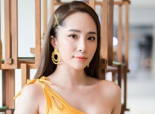 'Cá sấu chúa' Quỳnh Nga ngày càng táo bạo, gợi cảm sau khi ly hôn