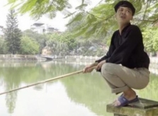 Chàng trai bị cảnh sát bắt câu trộm cá và cái kết