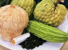 Dân văn phòng cúng 'cầu vừa qua chỉ tiêu'