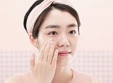 5 lỗi chăm sóc da thường gặp khi ở nhà nhiều