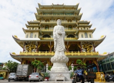 Ngôi chùa có chánh điện cao nhất Việt Nam ở Sài Gòn