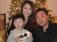 Nỗ lực tuyệt vọng cứu chồng nhiễm nCoV của người phụ nữ gốc Việt