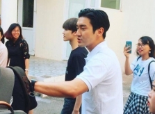 Mỹ nam Choi Si Won đến Hà Nội