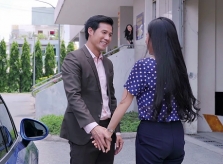 Điếng người nhìn chồng ôm bồ vào nhà hàng, vợ lập mưu khiến chồng chết đứng tại trận