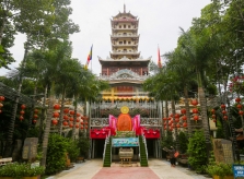 Ngôi chùa hơn 50 năm tuổi ở Sài Gòn giữ ba kỷ lục Việt Nam