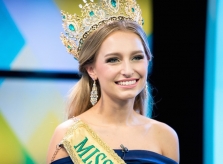 Hoa hậu Hòa bình Quốc tế 2015 bị thu hồi danh hiệu vì muốn thi Hoa hậu Hoàn vũ Australia 2019?