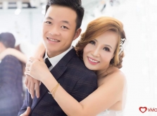 Cô dâu 61 tuổi đăng ảnh cưới đẹp như mơ bên chồng trẻ, sắp về 1 nhà