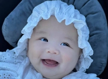Ảnh sao 5/8: Con gái An Nguy xinh như búp bê