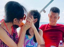 Con gái Thủy Tiên hỏi một câu khiến Công Vinh “cứng họng”