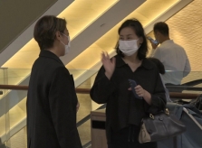 Con gái trùm sòng bài gắn bó người tình đồng giới