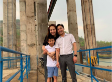 Ảnh sao 31/3: Đàm Thu Trang thân thiết với con riêng của Cường Đôla