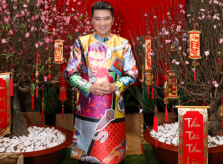 Đàm Vĩnh Hưng trang hoàng biệt thự đón Tết