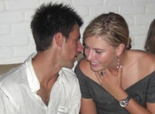 Djokovic và Sharapova từng 'hẹn hò ăn tối'