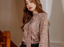 Bí quyết chinh phục đồ da báo dành cho nữ công sở