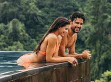 Sợ ngồi tù vì ở chung phòng trước kết hôn, du khách tẩy chay Bali