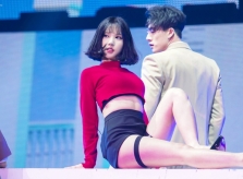 Mỹ nữ Kpop chuộng mặc đồ ngắn khoe dáng đồng hồ cát