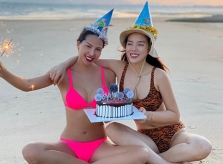 Facebook sao Việt 23/4