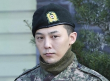 G-Dragon rời quân ngũ đã kịp lăng xê trend thời trang mới nhất