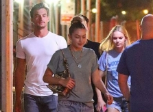 Bạn trai mới chia tay nói về chuyện Gigi Hadid mang bầu