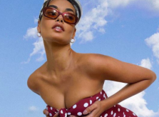 Chân dài 9x Gizele Oliveira mặc áo tắm cúp ngực siêu nóng bỏng