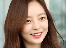 Mẹ Goo Hara phải trả tiền 'nuôi con hộ'