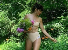 Hình thể tuổi 52 của siêu mẫu Helena Christensen