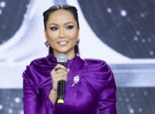 H'Hen Niê căng thẳng trong lần đầu làm MC