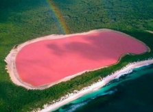 Hồ nước màu hồng, mặn ngang Biển Chết ở Australia
