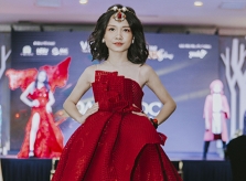 Hoa hậu, nam vương nhí gây bất ngờ vì catwalk chuyên nghiệp