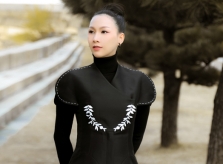 Hoa hậu Paris Vũ mặc thanh lịch dạo chơi ở Nhật