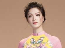 Hoa hậu Thùy Dung diện áo dài họa tiết đồng quê