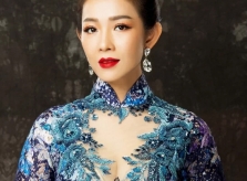 Hoa hậu Yến Nhi mặc áo dài khoét ngực