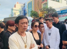 Hoài Linh khóc, nhớ kỷ niệm cũ khi tiễn biệt nghệ nhân Thành Giao