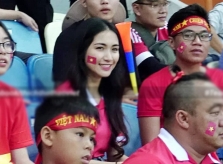 Hòa Minzy lên tiếng về việc sang Indonesia cổ vũ Công Phượng