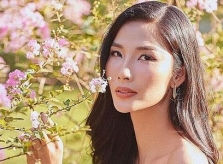 Hoàng Thùy bị bắt lỗi viết tiếng Anh