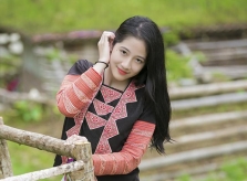Vẻ đẹp tinh khiết của Hoàng Thùy Linh 9X thay thế hot girl Trâm Anh